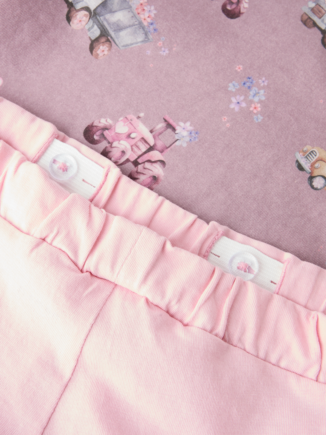 model_shot-front_full